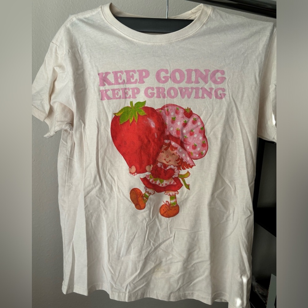 Strawberry Shortcake graphic tee 🍓